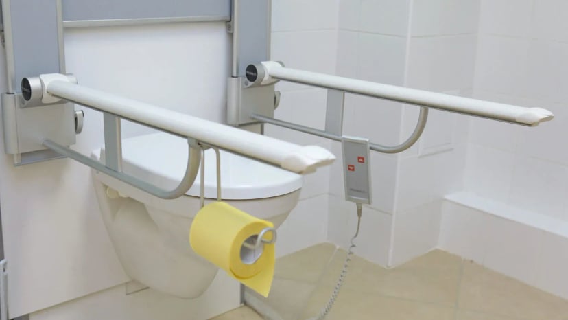 Оборудованный санузел в Клиническом Институте Мозга